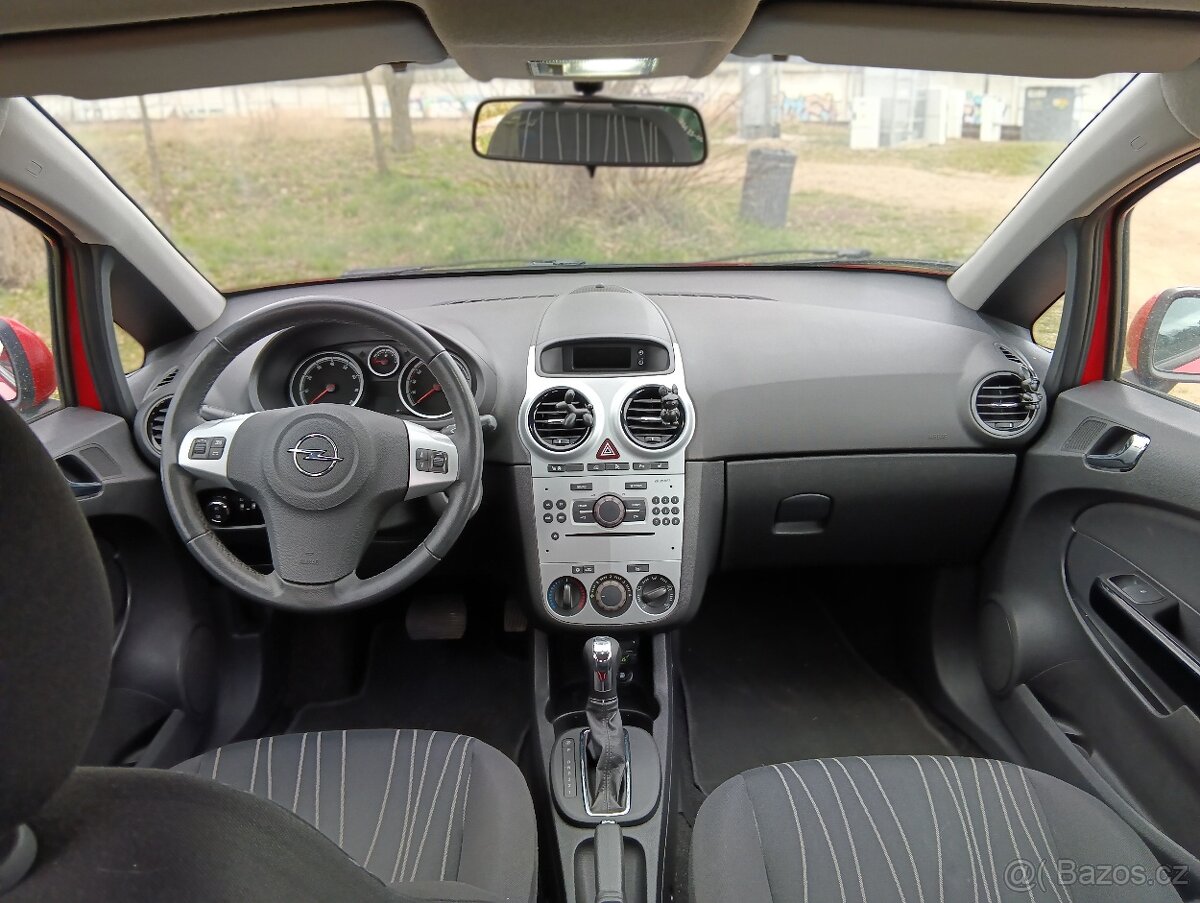Opel Corsa D 1.4 automat - 11