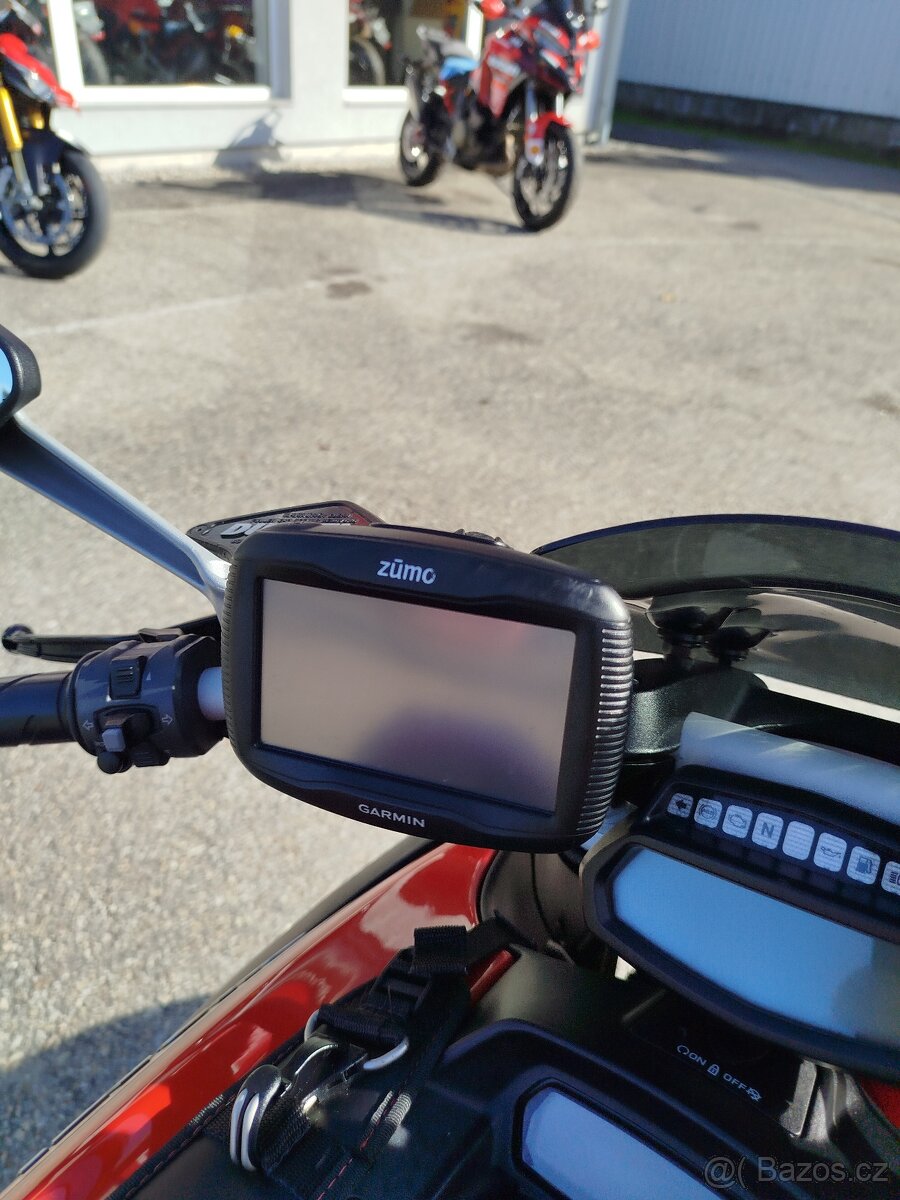 Ducati Diavel Carbon Red, ČR, DESMO, NAVIGACE, LADĚNÝ VÝFUK - 11