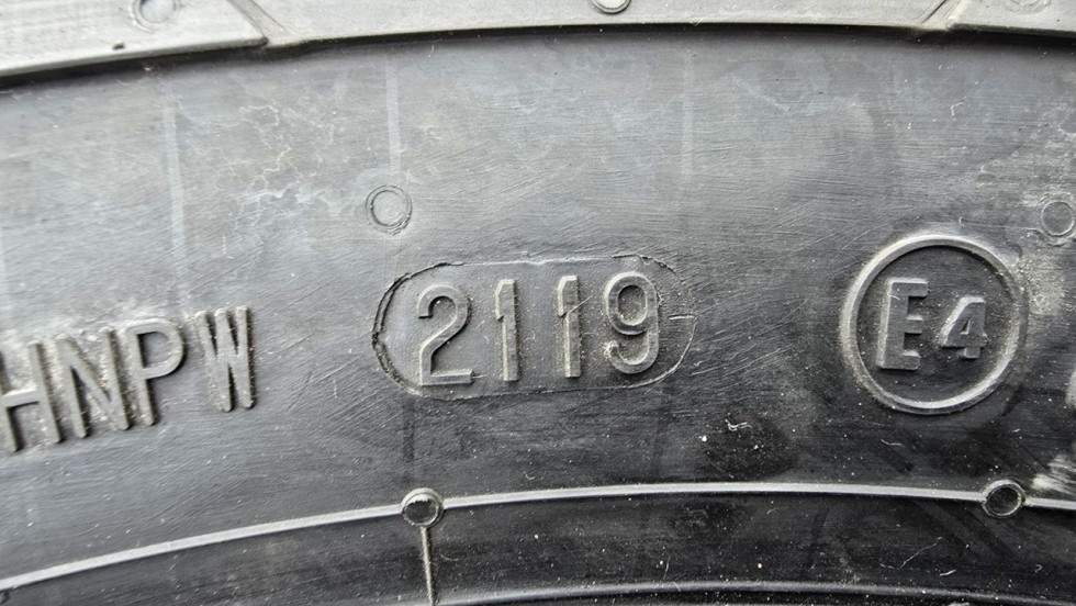 Letní pneu 225/75/16c Continental - 11