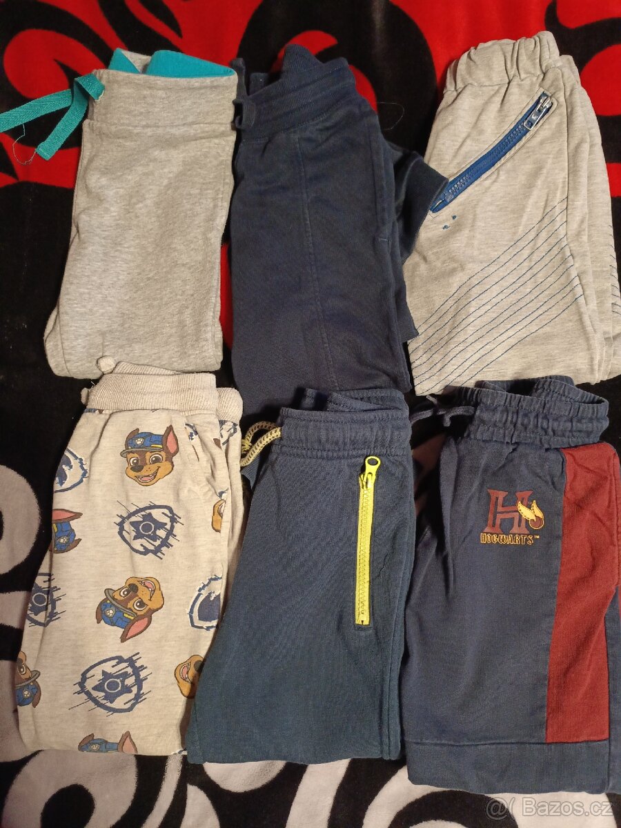 Chlapecké tepláky 110/116 - 11