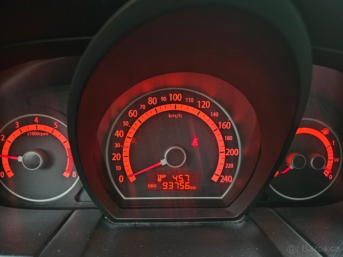Kia Ceed 2011 1.4 77kw - 11