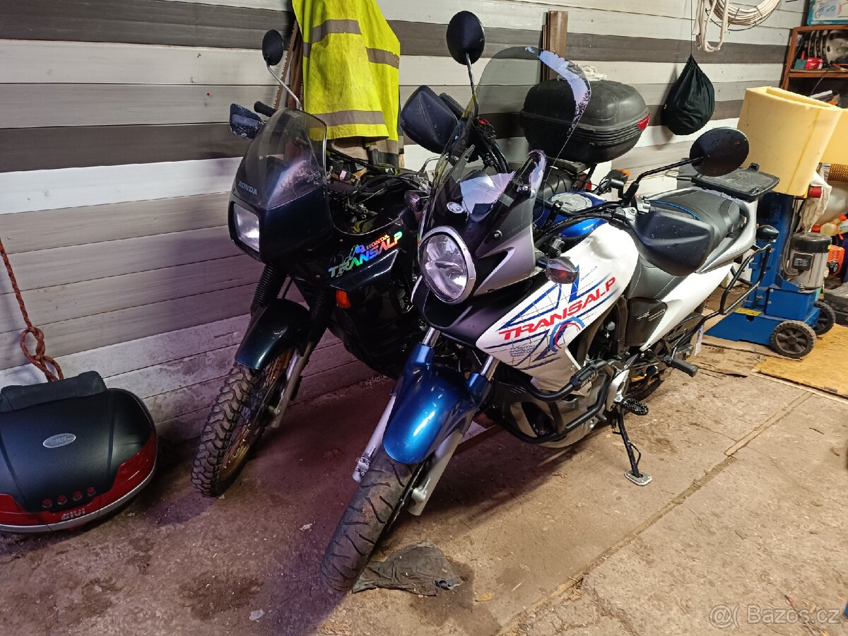 Honda Transalp XL 600V, byla ukradená v noci na 12 srpna - 11