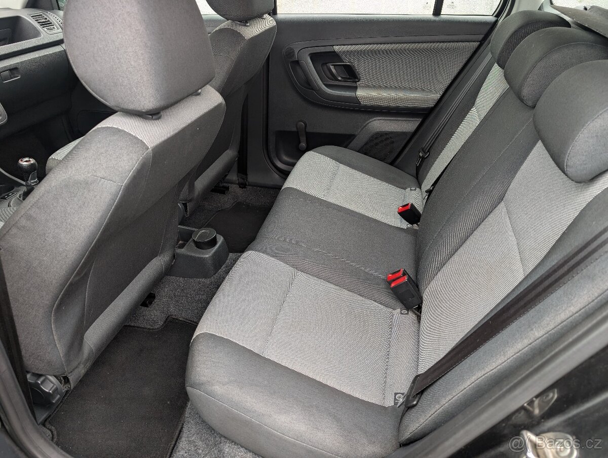 ŠKODA FABIA II COMBI 1.4 16V 63KW 2011 TAŽNÉ - 11