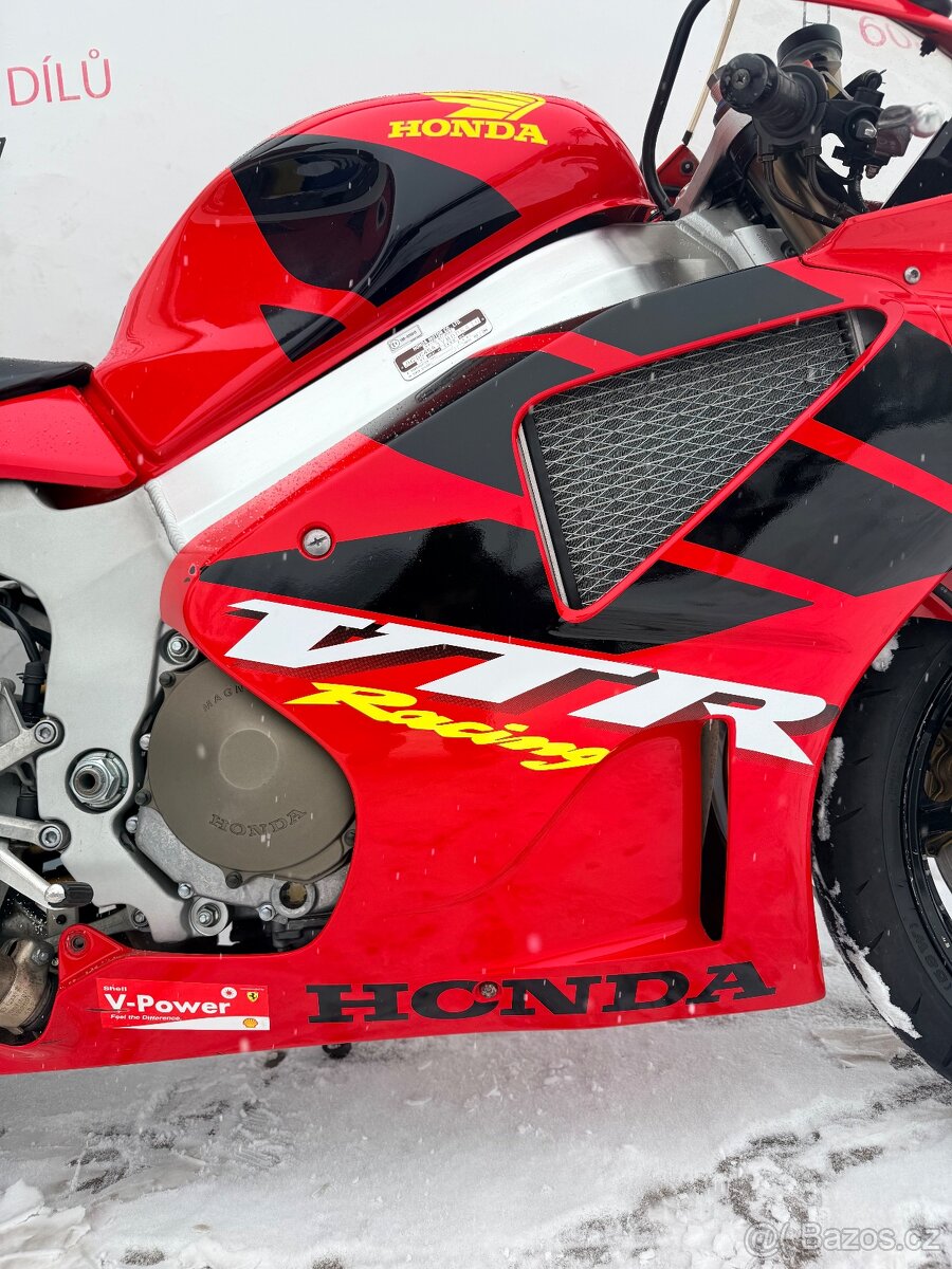 Honda VTR 1000 SP1 - 11