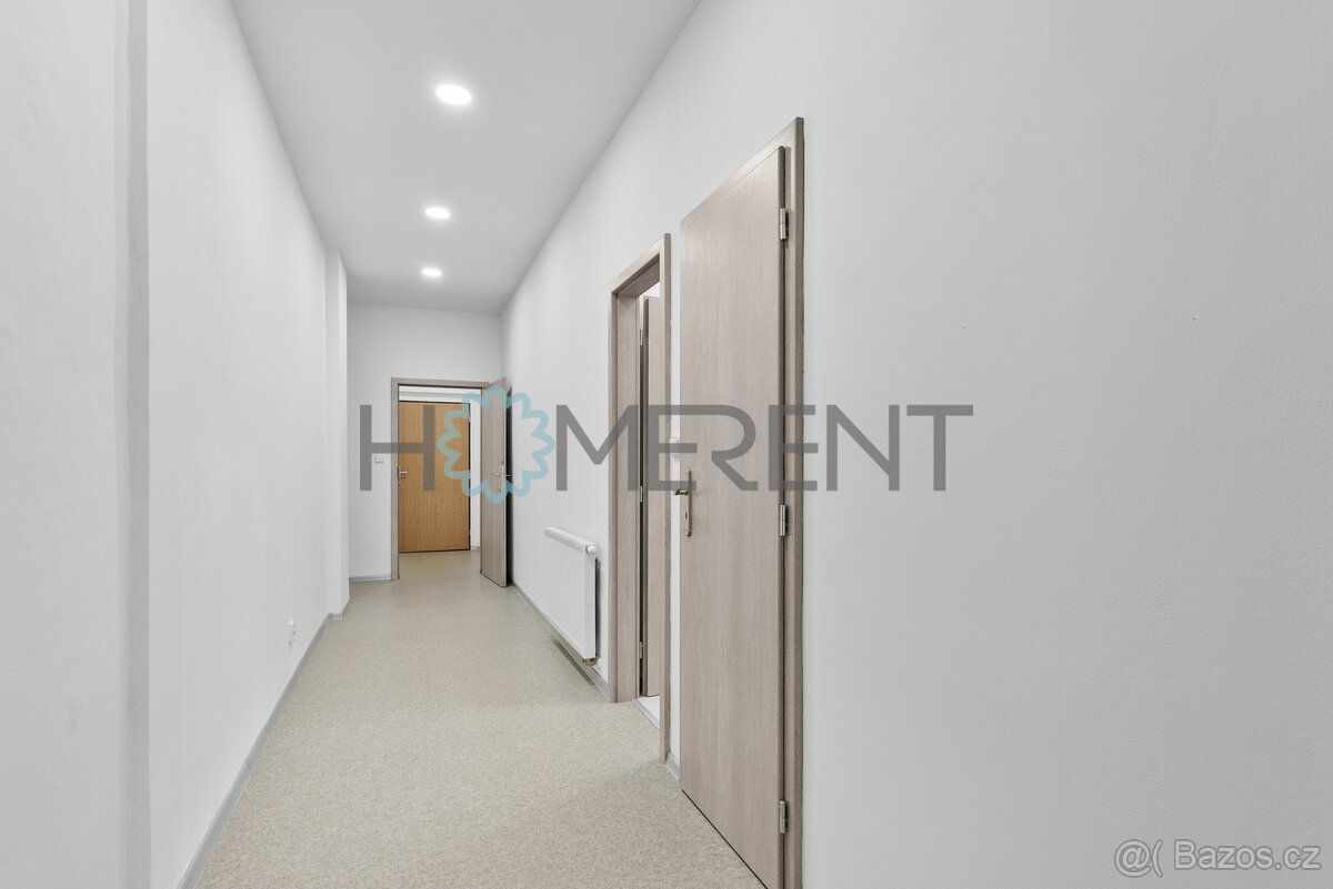 Světlý a prostorný byt 3+1 k pronájmu , 107 m² – Dům U Orla, - 11