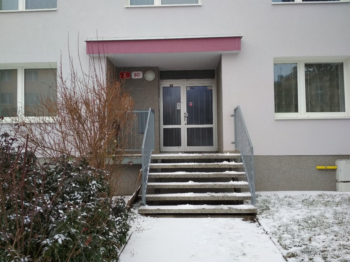 Pronájem garsoniéry 22m - 11