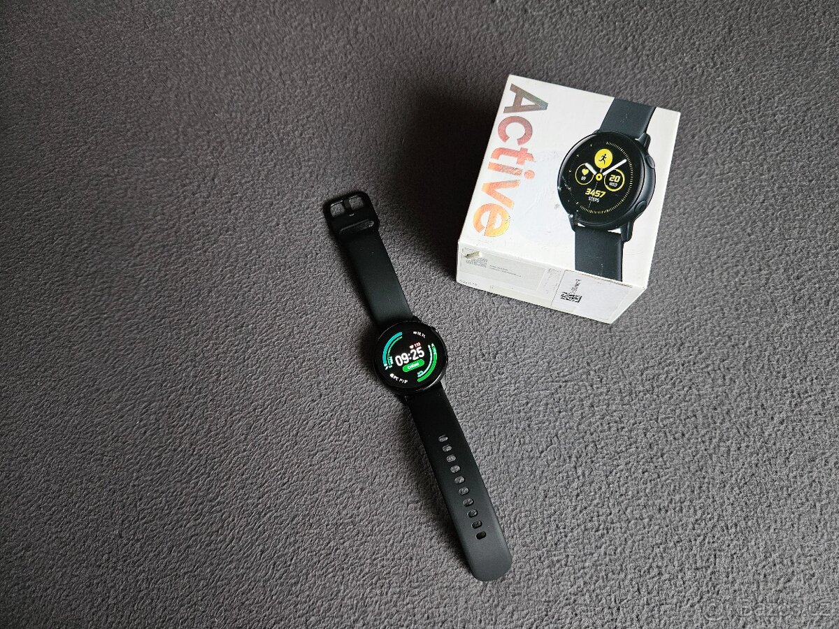 Chytré hodinky Samsung Galaxy Watch Active40mm černé krásné - 11