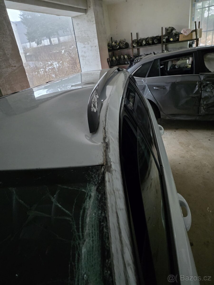 ŠKODA OCTAVIA COMBI 2.0 TDI RS 4X4 DSG /POJÍZDNÉ - 11