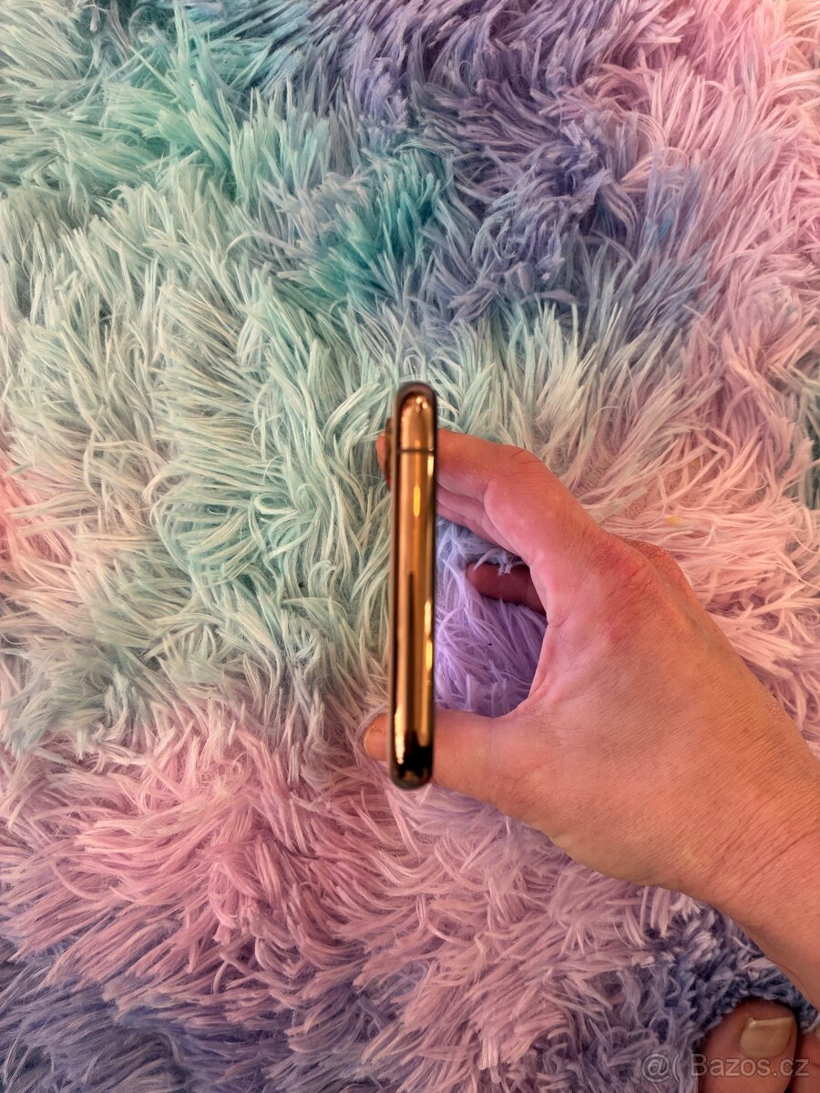Apple IPhone XS, 64GB zlatý - 11