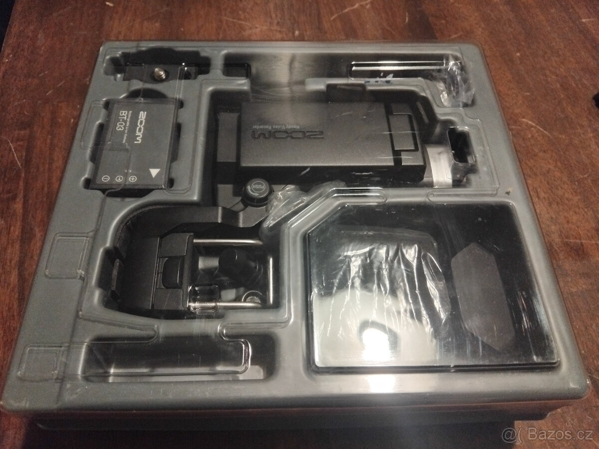 Prodám Zoom Q8 + příslušenství - 11