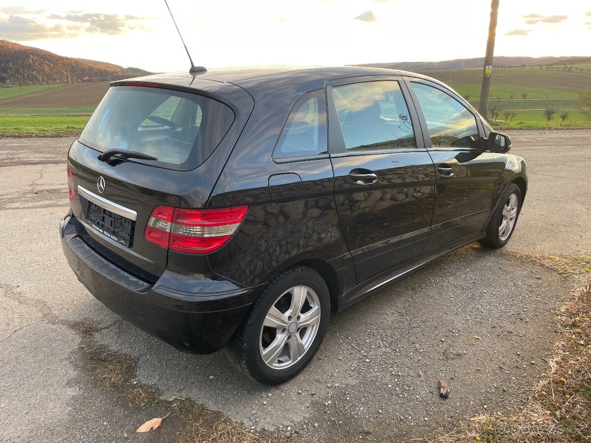 Mercedes-Benz w245 facelift B160 manuál - 11
