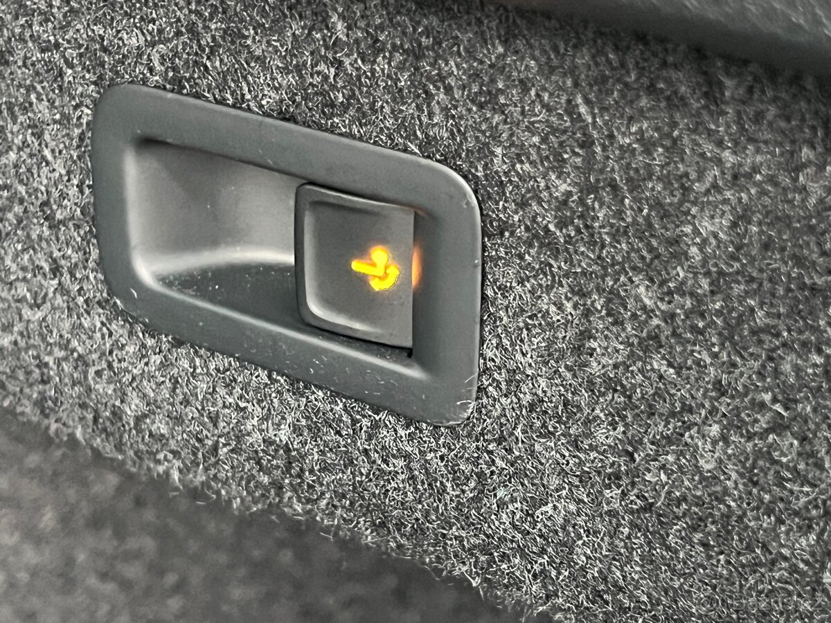 VW Passat Variant 2.0TDi 110kw 2024 33 tkm - odpočet DPH - 11