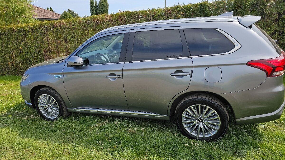 Mitsubishi Outlender 2.4 PHEV 4x4 - 11