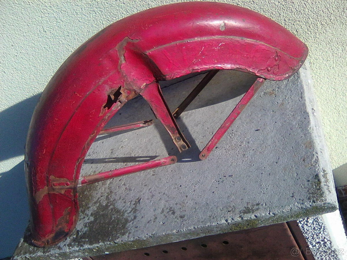 Jawa 250/350 Kývačka ND-kryty řetězu a motoru,nádrž,blatníky - 11