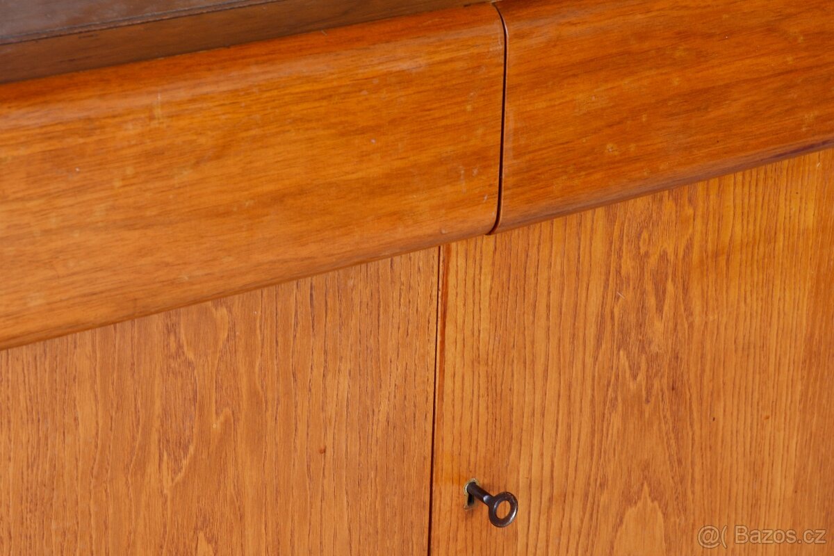 Vitrína/ knihovna č. 3401 - 11