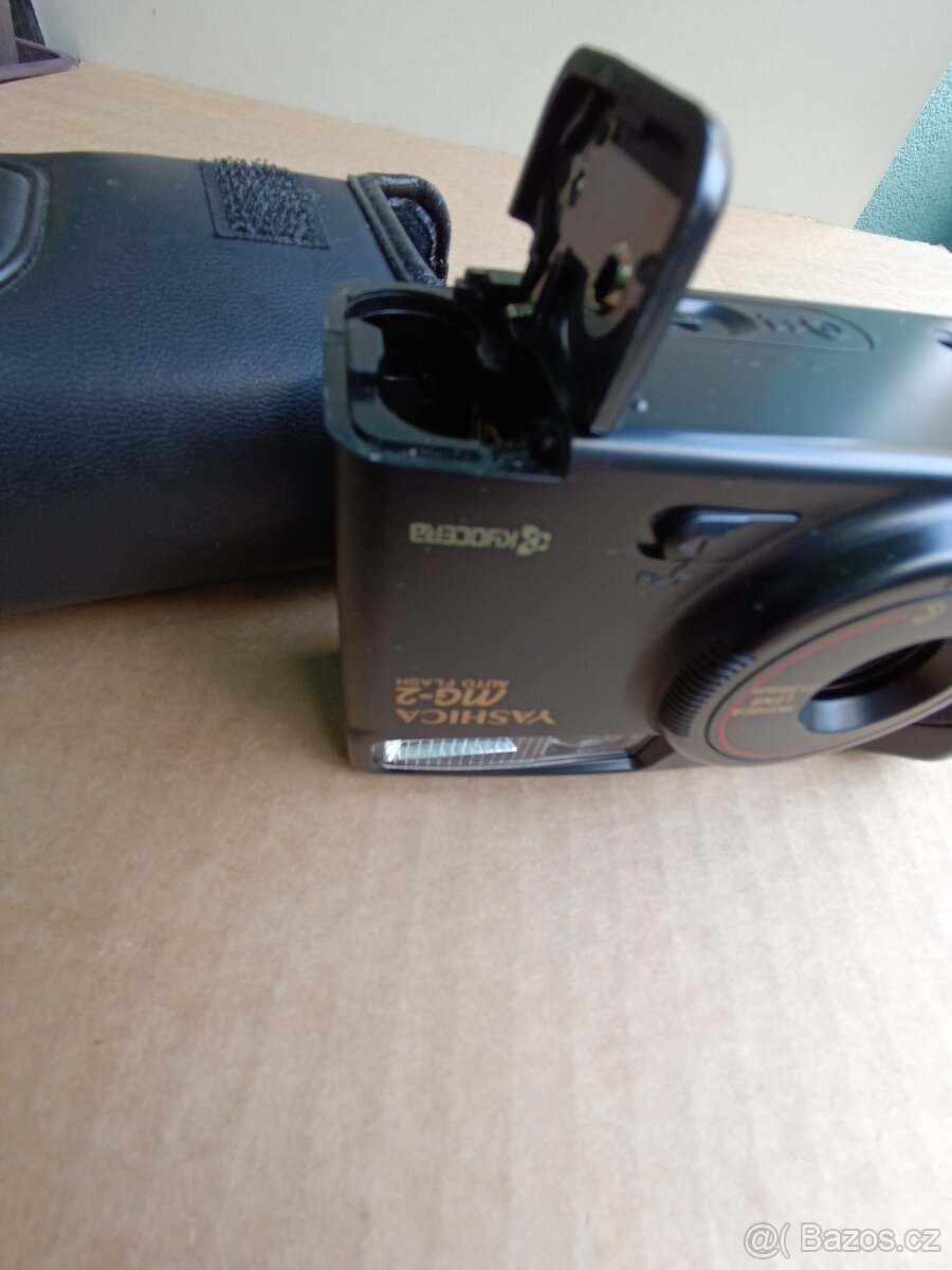 FOTOAPARÁT YASHICA... - 11