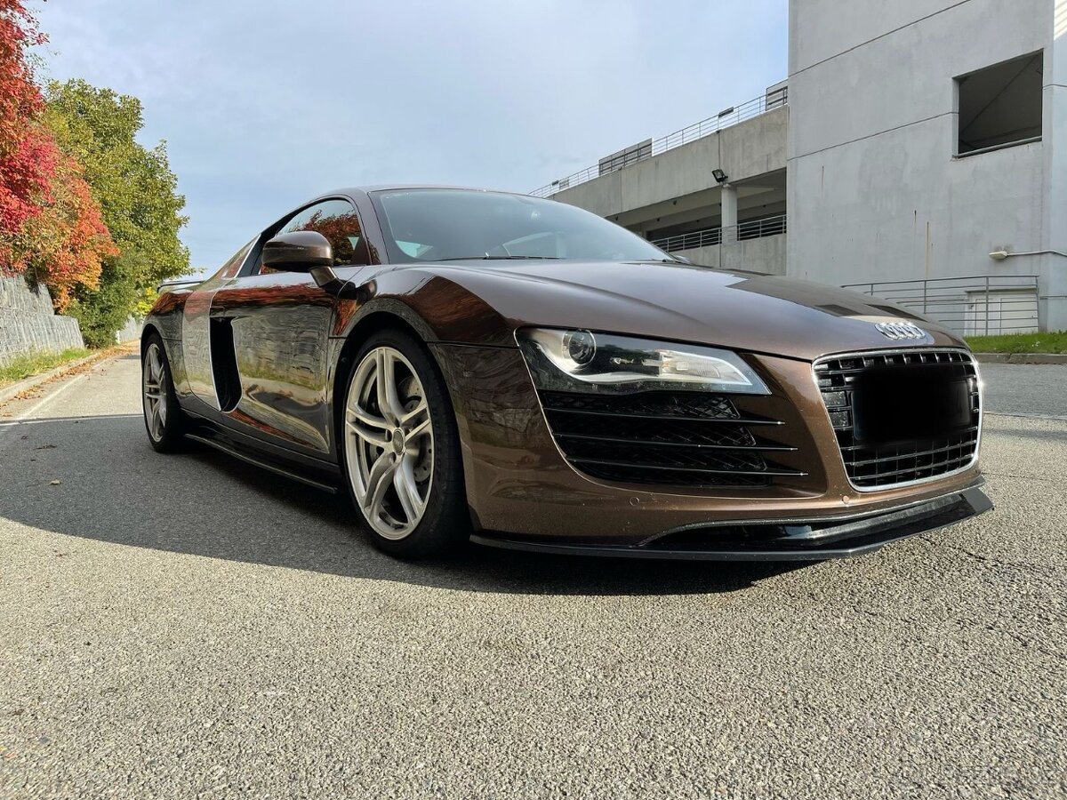Audi R8 4.2 FSI quattro - 11