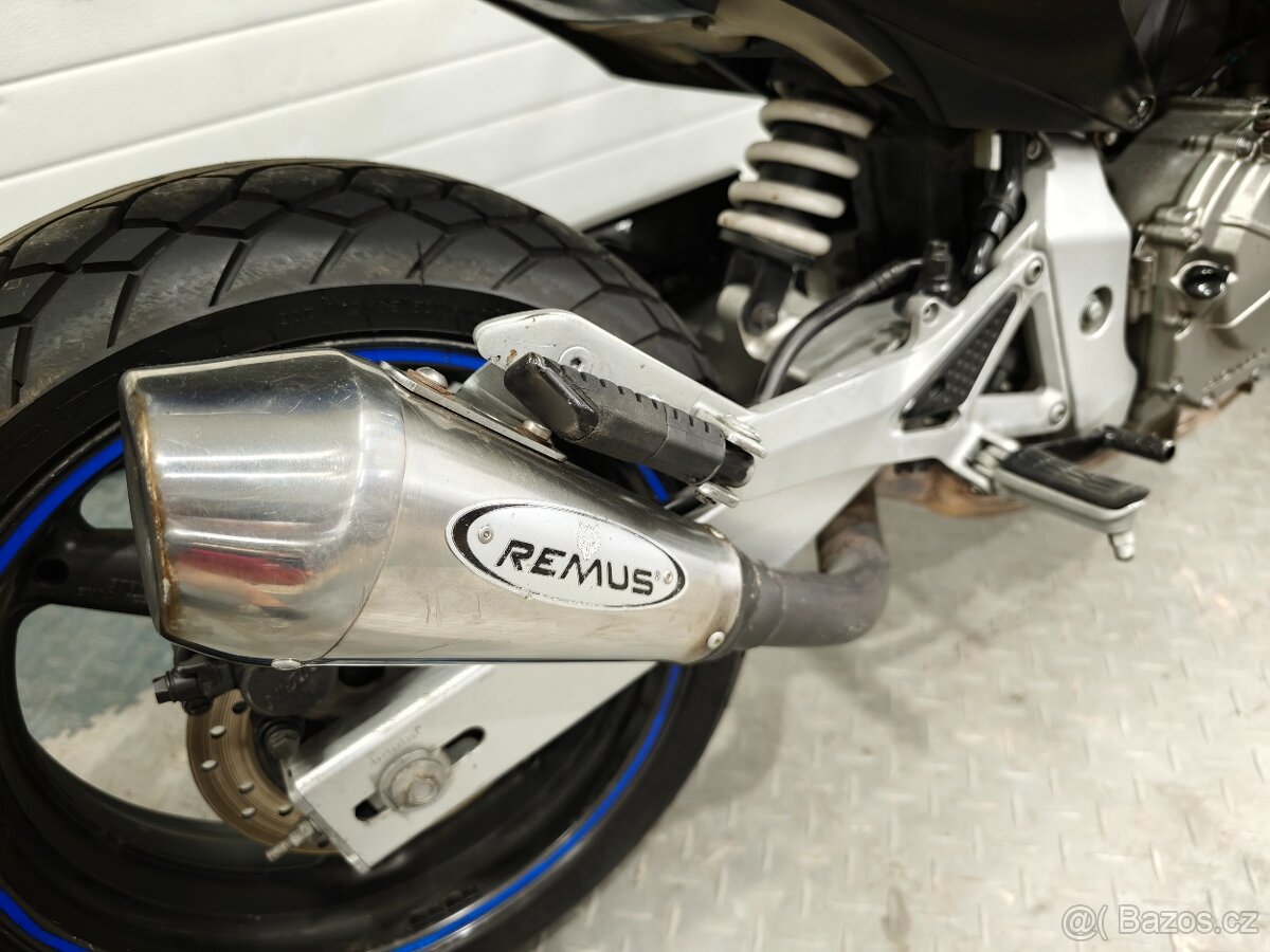 Honda CB600F Hornet - 11