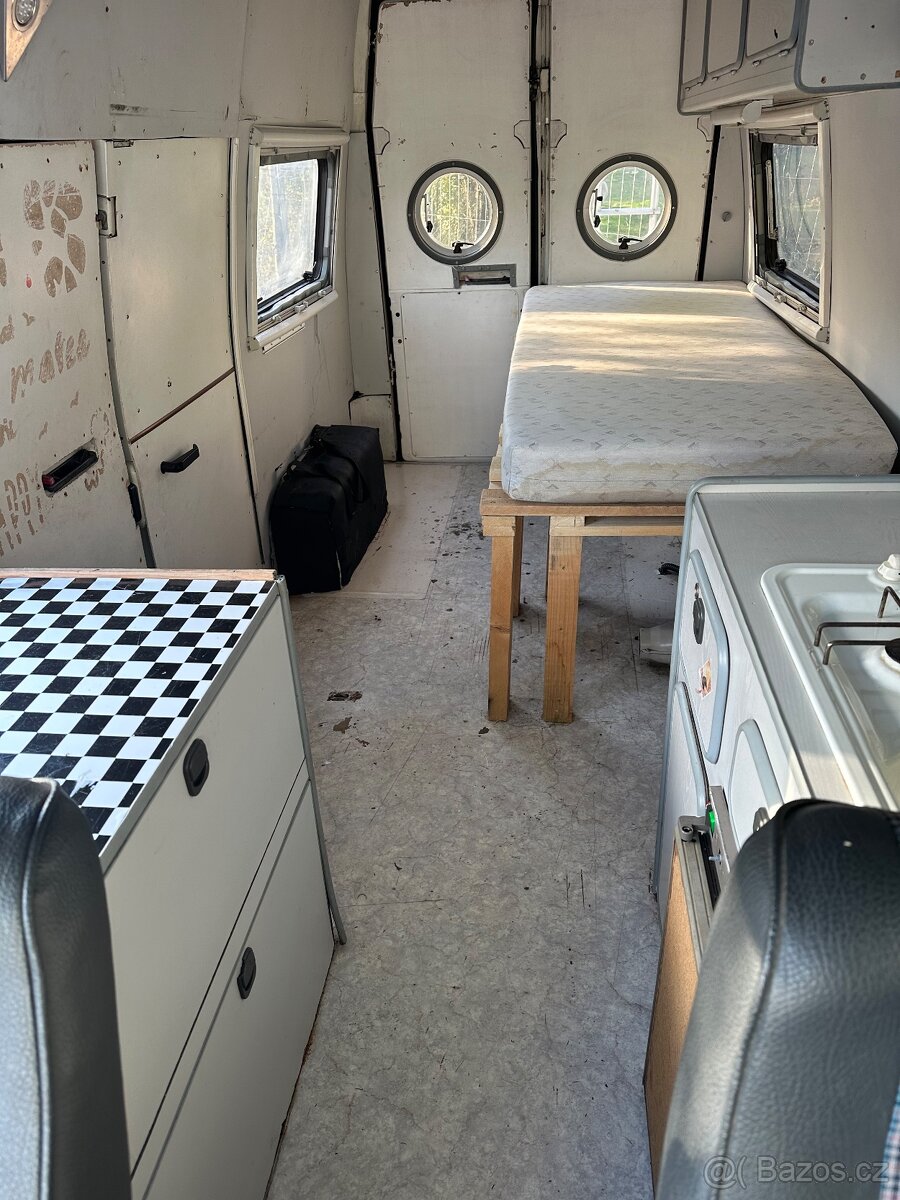 Obytná Vestavba Peugeot Boxer - 11