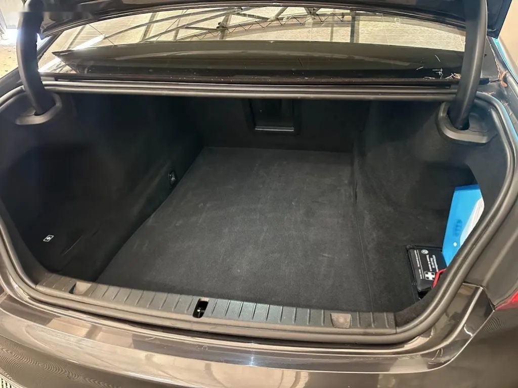 BMW Řada 7, 30D X-Drive Head-up - 11