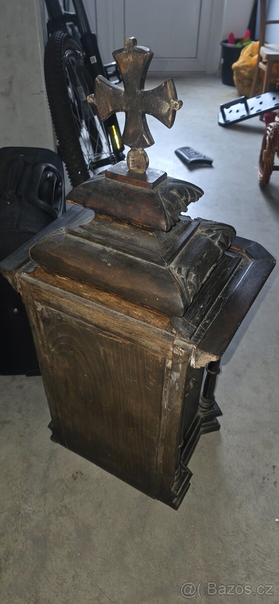 Hodně stará schránka/skříňka/ - 11