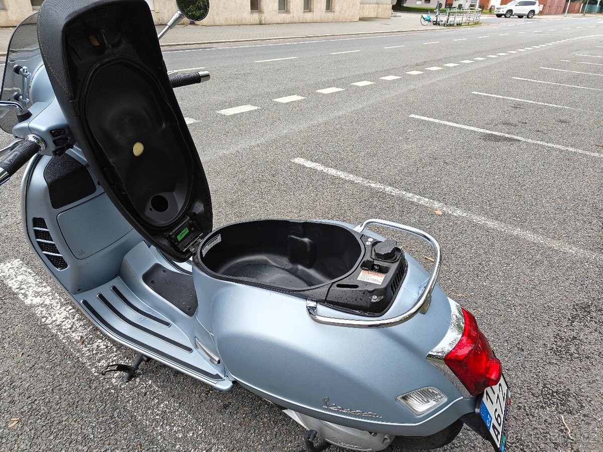 Vespa GTS 300 SuperTech - 11