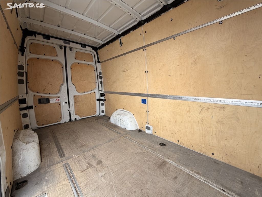 Volkswagen Crafter 148000km Perfektní stav, Nová Stk, L2 H2 - 11