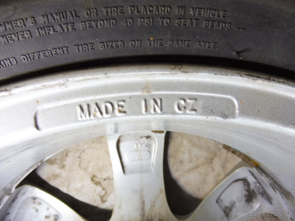 Prodám orig.16" litá kola+zimní pneu. PEUGEOT 307 rv: 2005 - 11