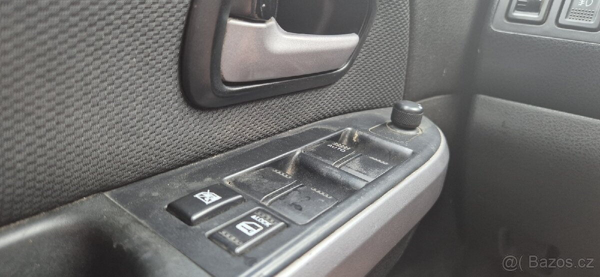 Suzuki Grand Vitara 1.9 DDiS - 11