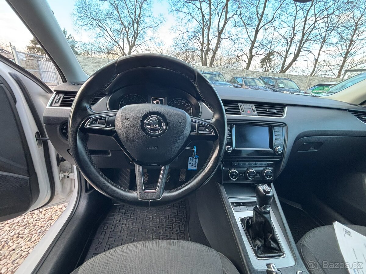 Škoda Octavia 1.4 tsi 110kw r.v.2015, Serviska - 11