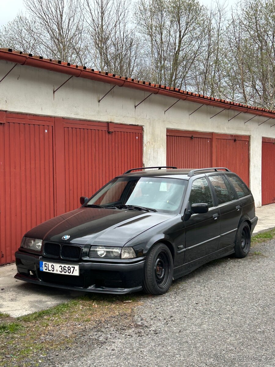 BMW e36 touring 325i - 11