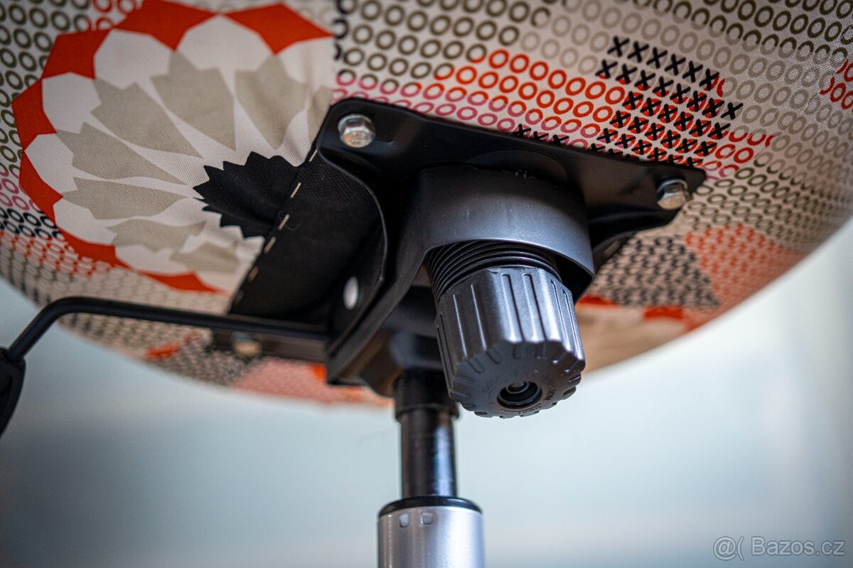 IKEA SKRUVSTA – otočná křesla na kolečkách (2 ks) - 11