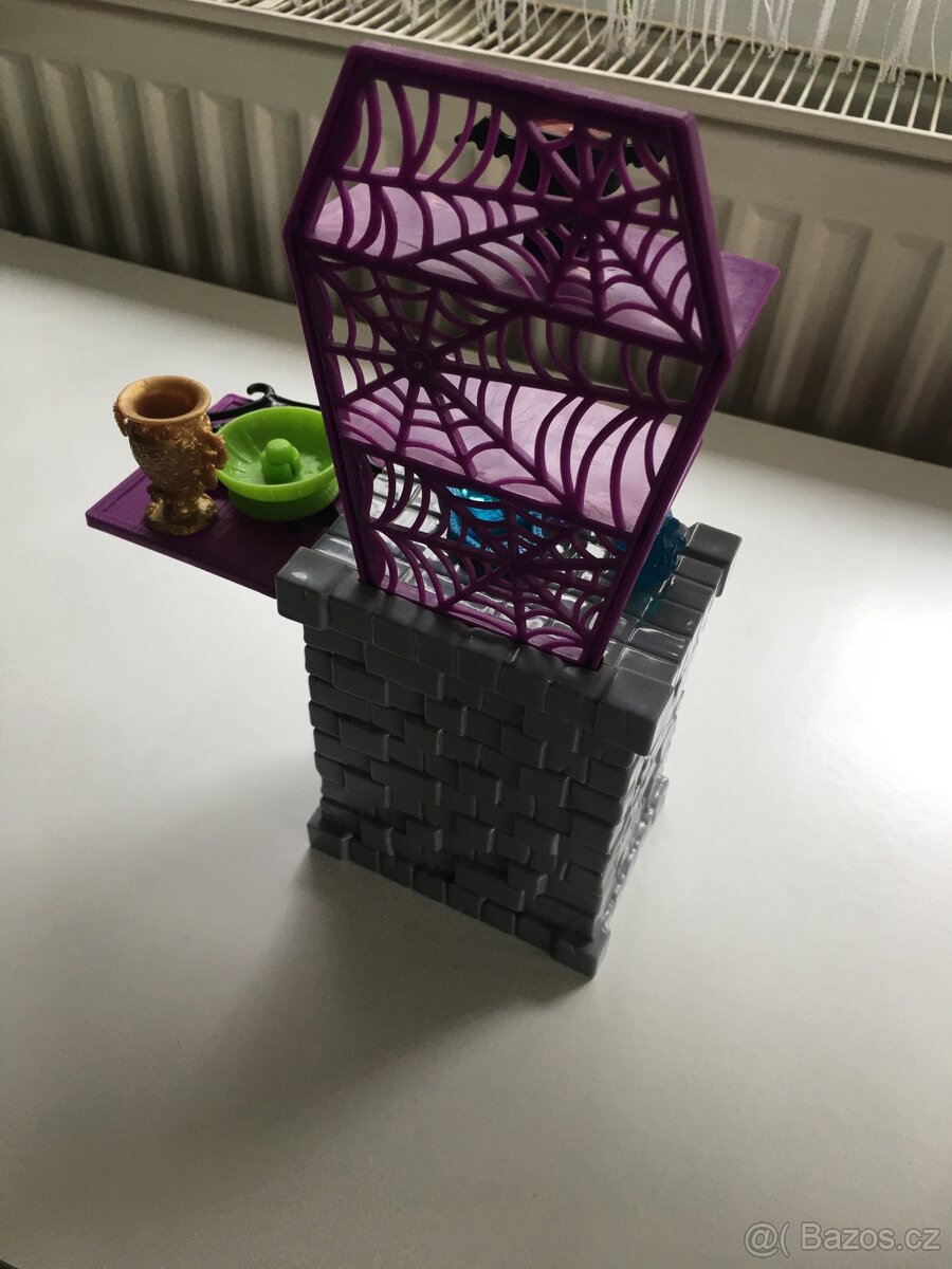 Dětský nábytek Monster High -Ateliér - 11