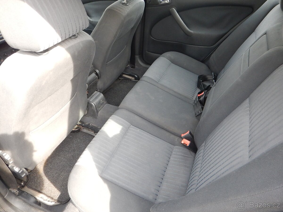 ŠKODA Octavia 1.6i - 11