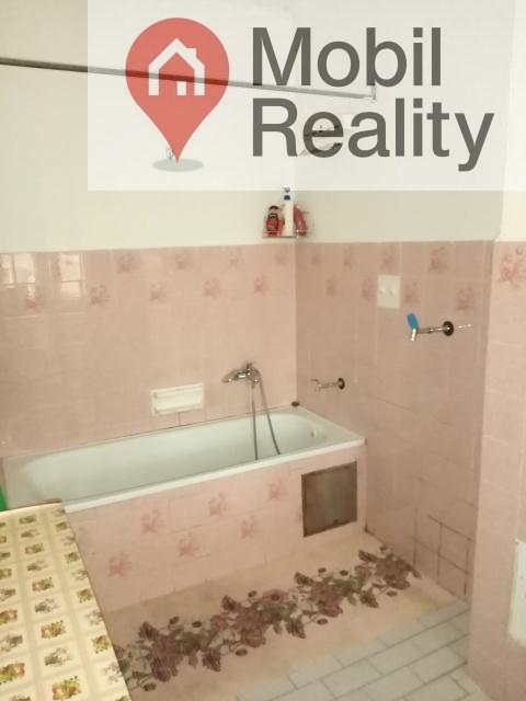 Rodinný dům po částečné rekonstrukci v obci Lazny u Kašpersk - 11