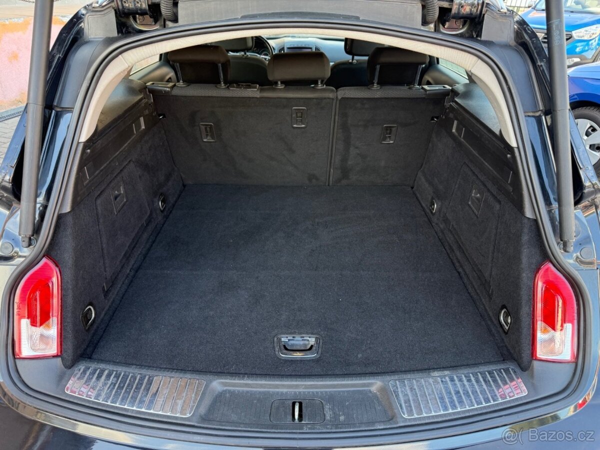 Opel Insignia 2.0 CDTi Kombi - 11