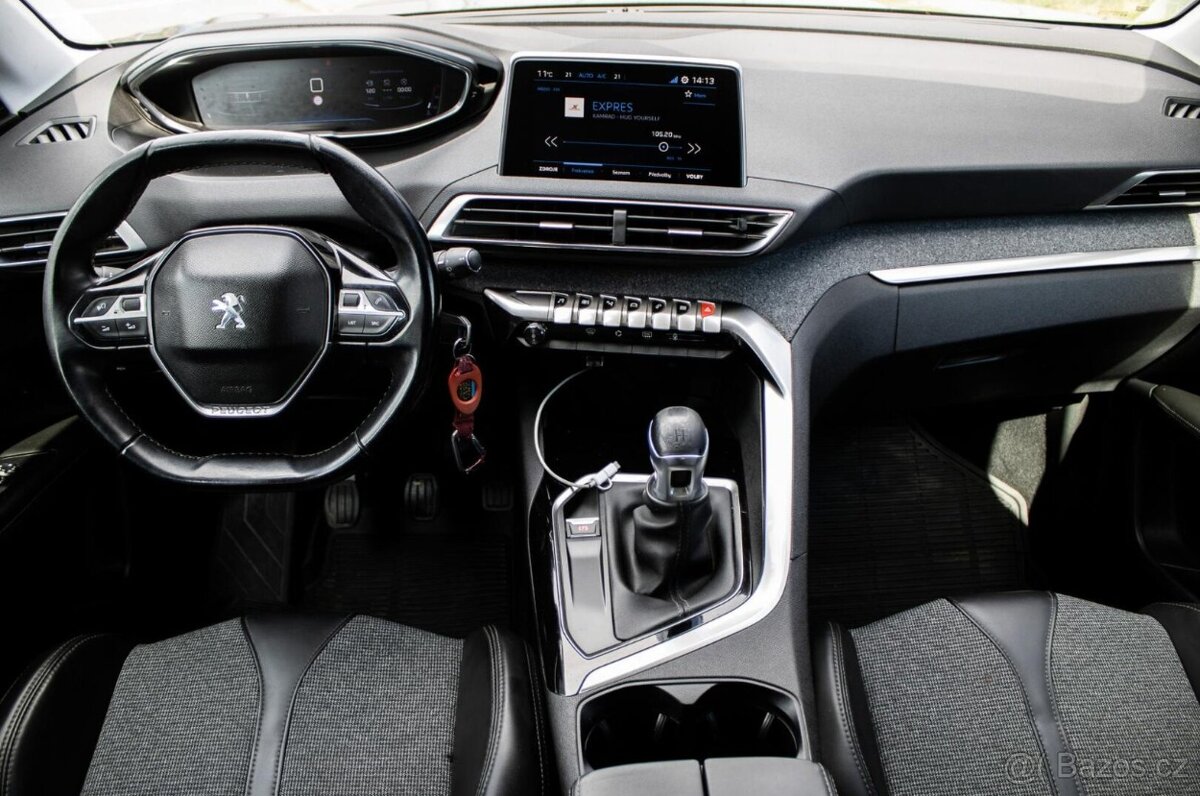 Peugeot 3008 1.2 PureTech 96kW (2017) - 11