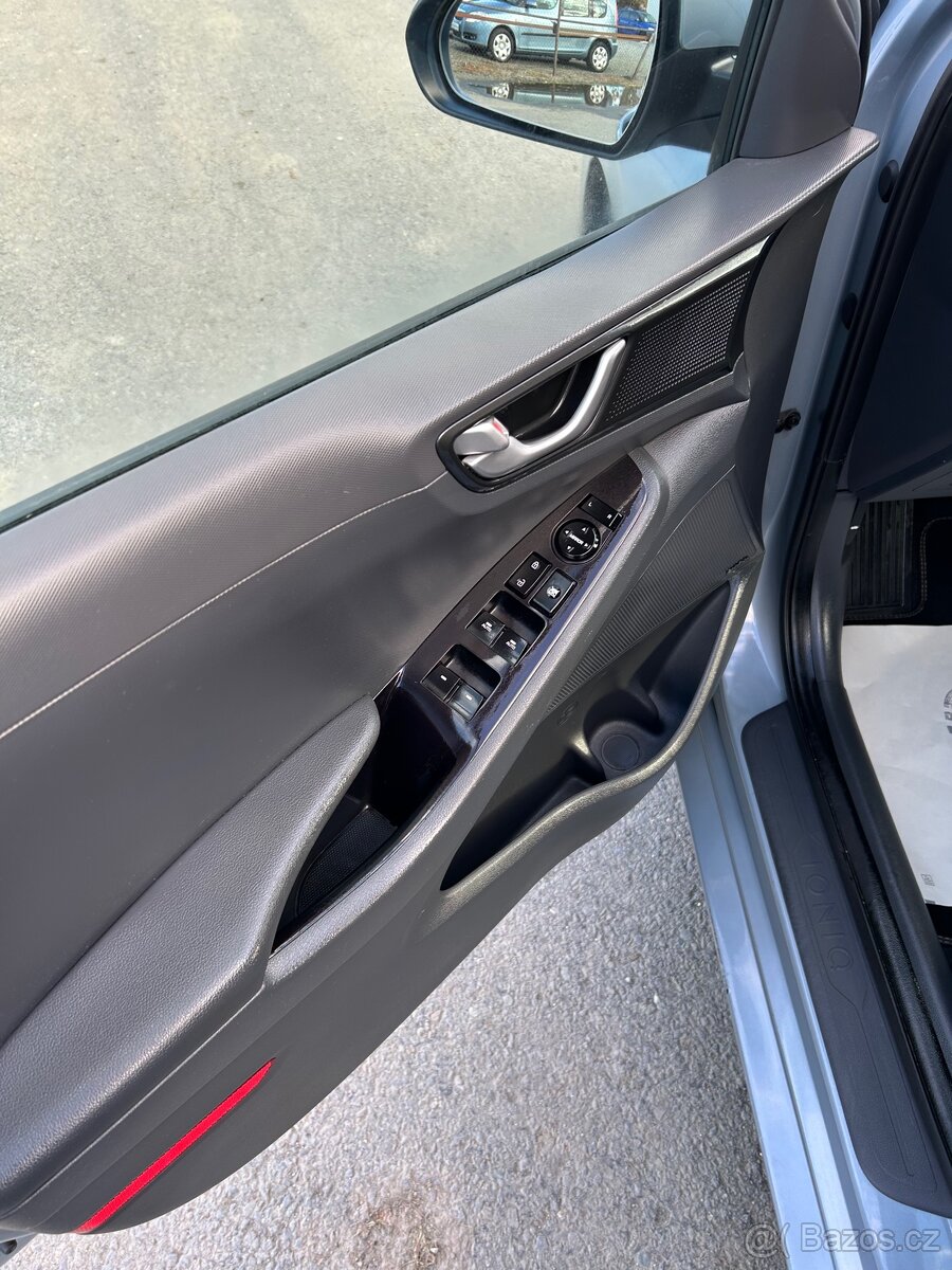HYUNDAI IONIQ elektric SoH 100% - 11
