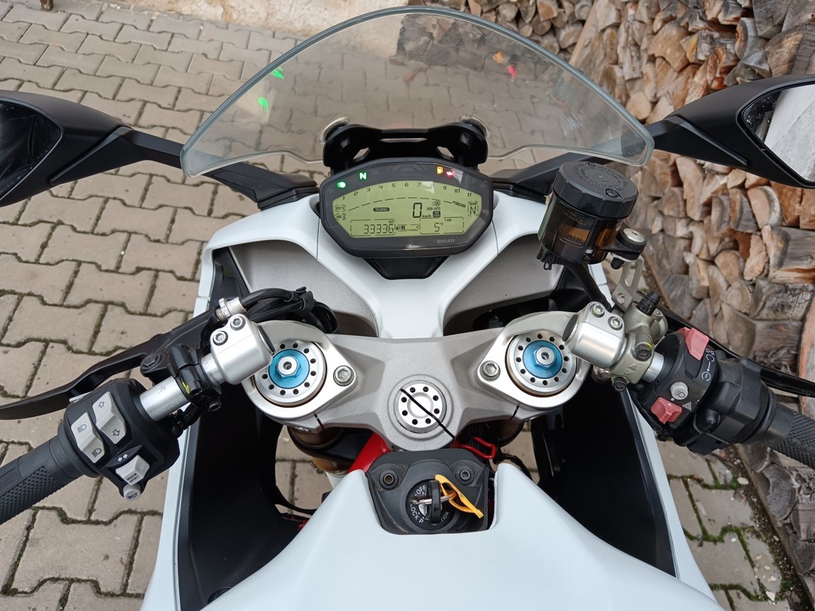 DUCATI SUPERSPORT S - 11