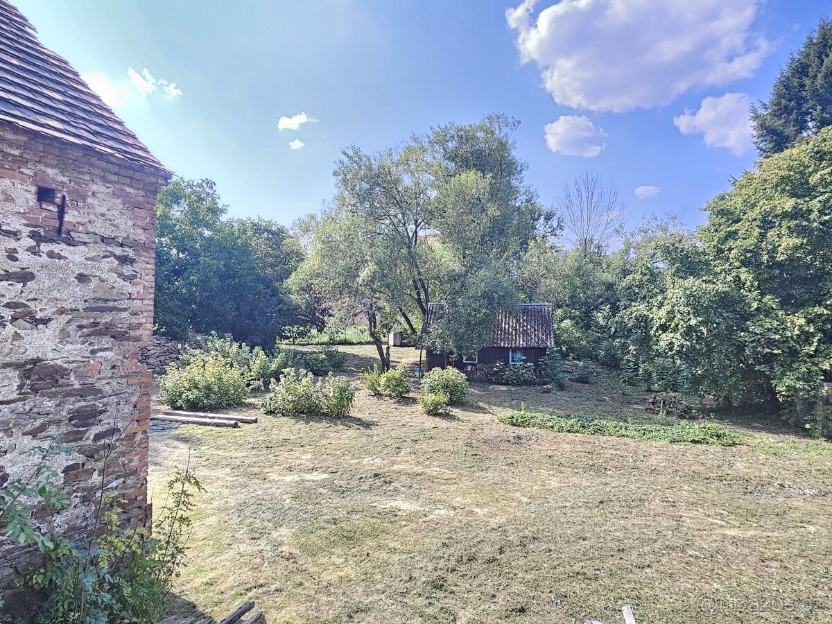 Prodej stavebního pozemku 5 474 m², Slatina, ev.č. 20308 - 11