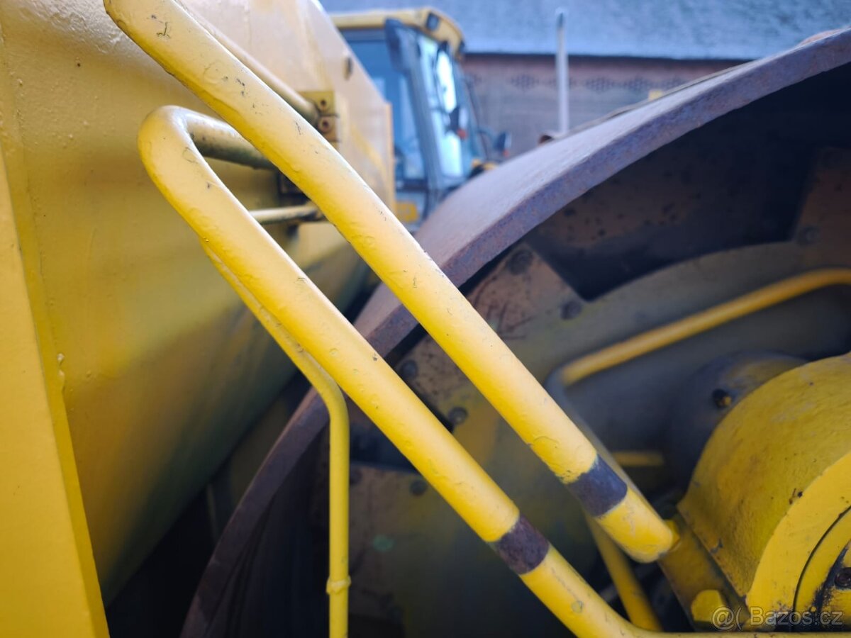 Válec STAVOSTROJ VSH 150 - 11