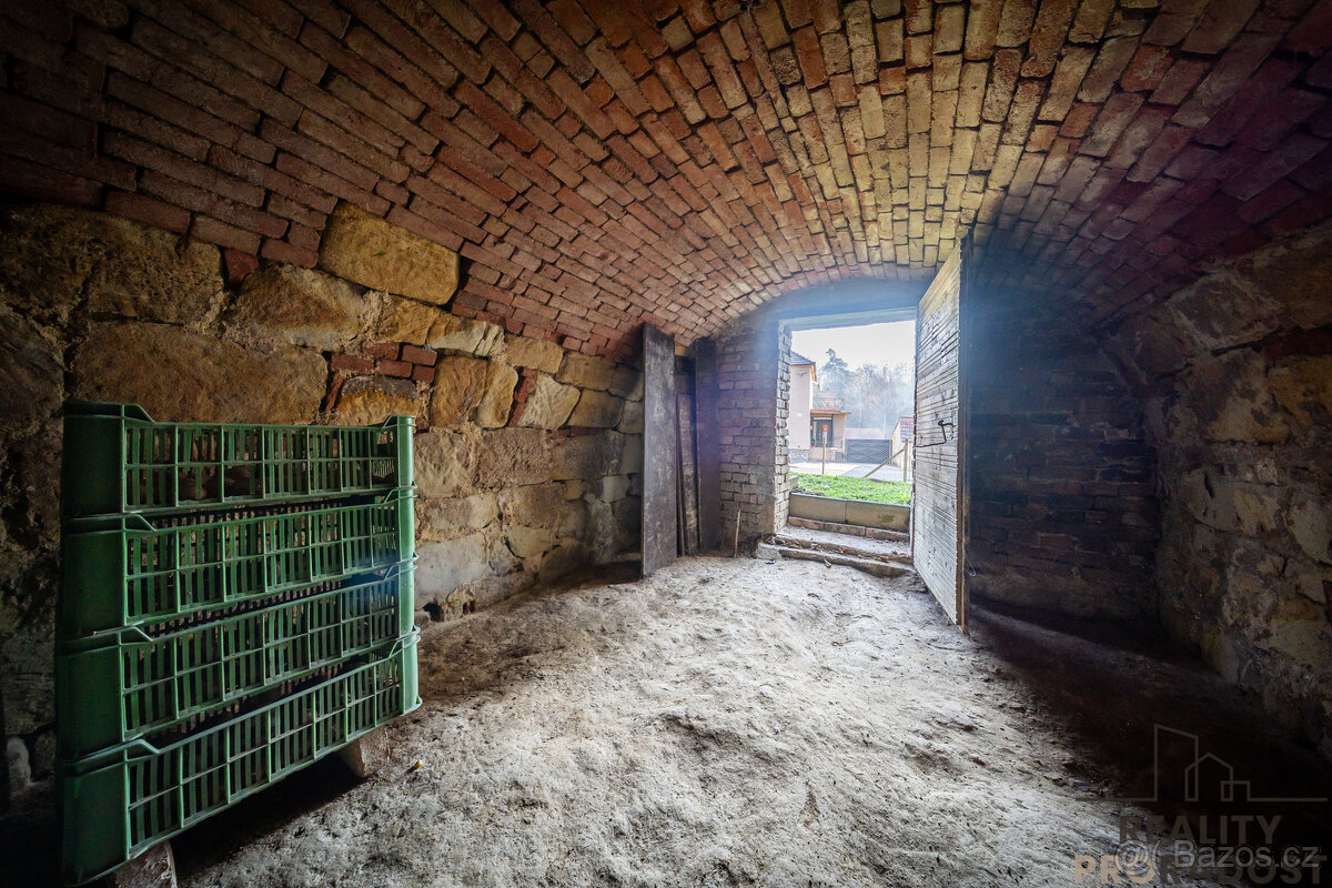 Pozemek určený pro stavbu domu v Ježově - 11