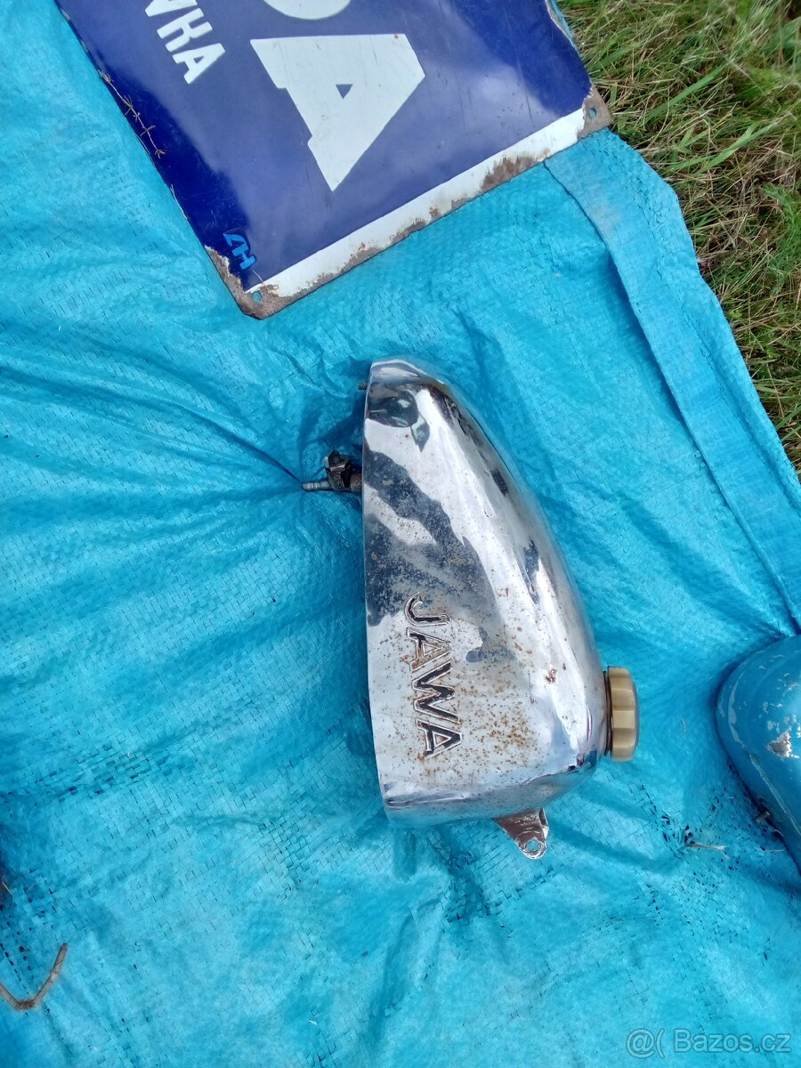 Moped Stadion, kyvacka,pérák aj. - 11