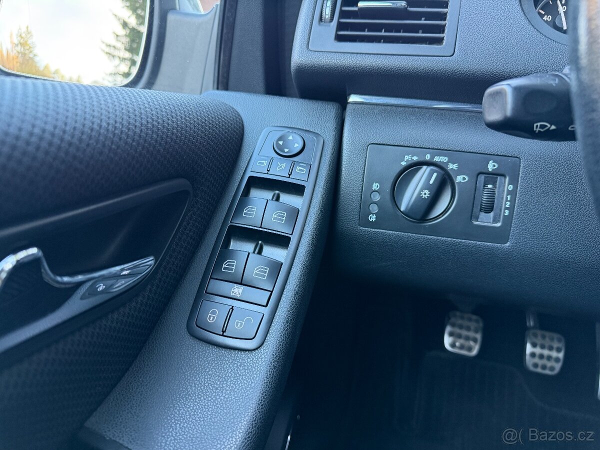 Mercedes Benz B200 - 11