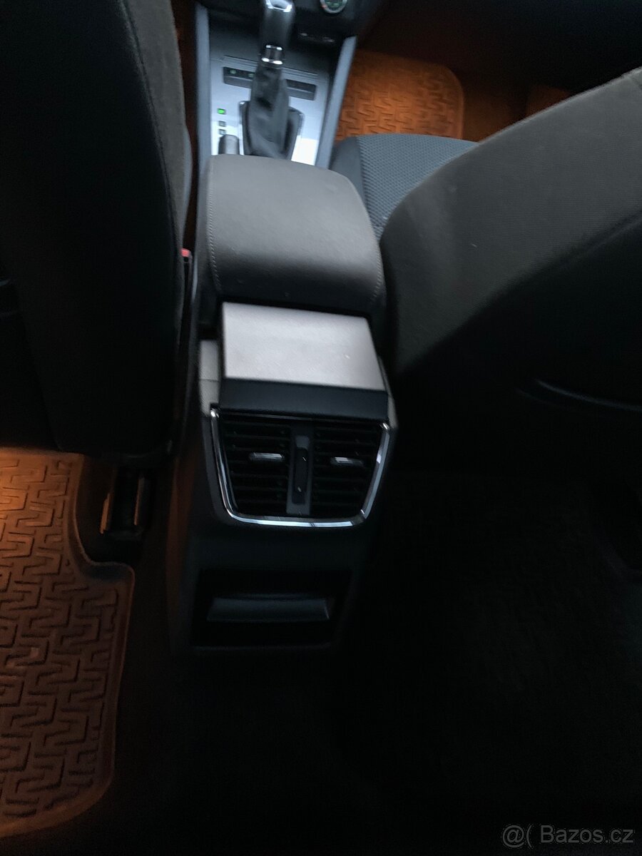 Škoda OCTAVIA 2016 - 11