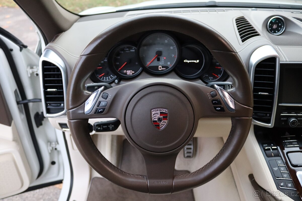 PORSCHE CAYENNE S 4.8 V8 4X4 294kW - 11