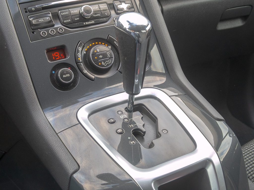 Peugeot 5008 FL 1.6HDI 88KW mat 7sedadel - 11