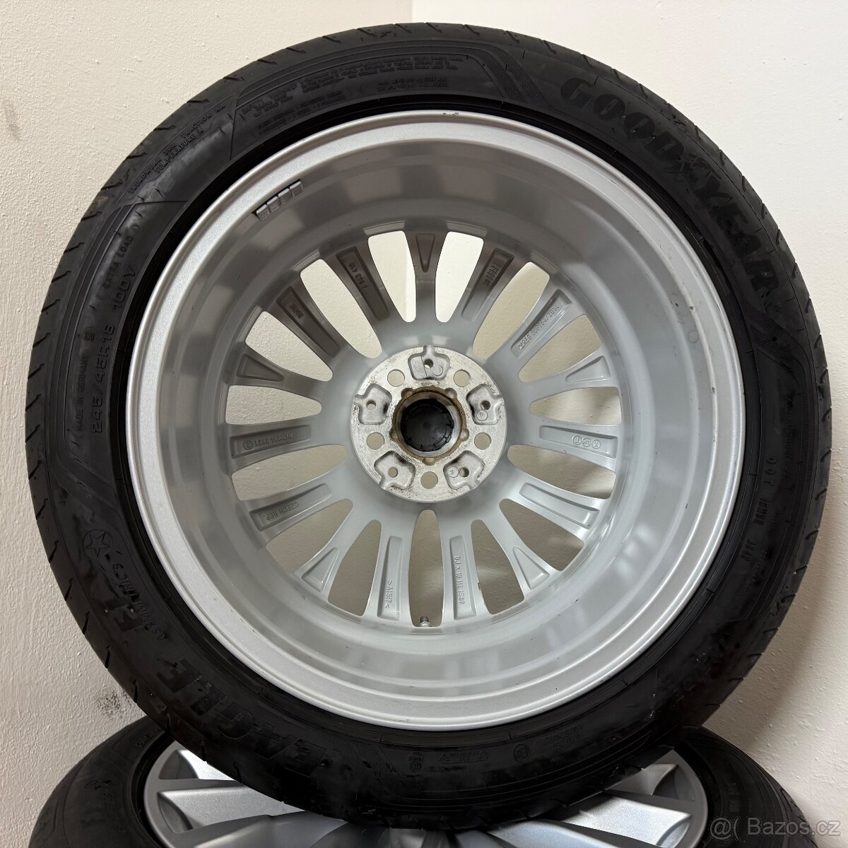 BMW 5 G30/G31 5x112 R18 ET30+LETNÍ 245/45R18 6/5mm - 11