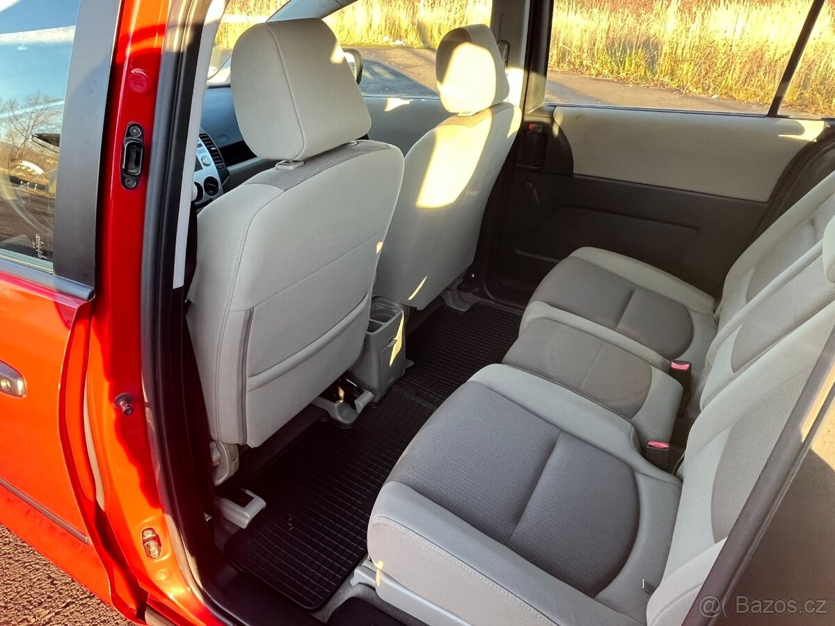 Mazda 5 1,8i 85KW VYHŘÍVANÁ SEDADLA - 11