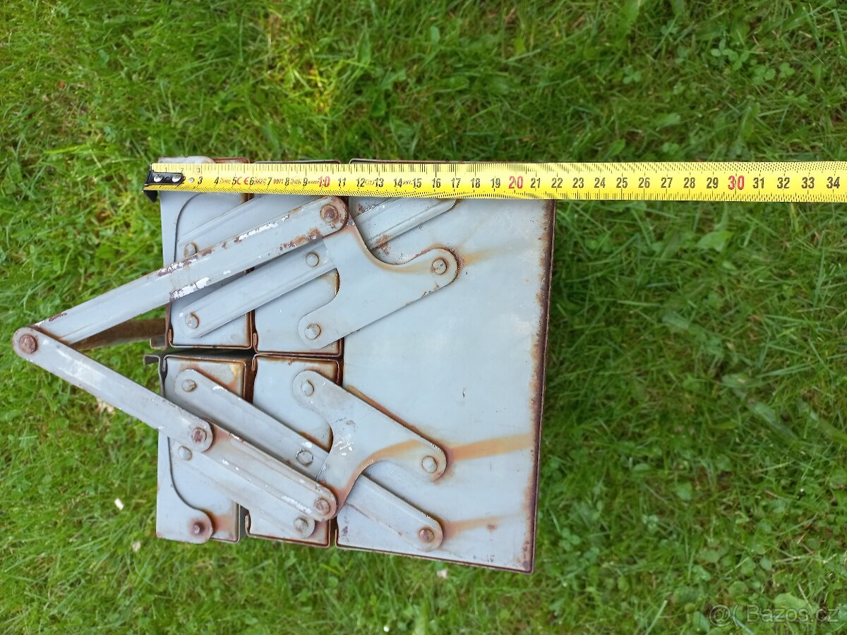 Prodám plechovou basu na nářadí - 11